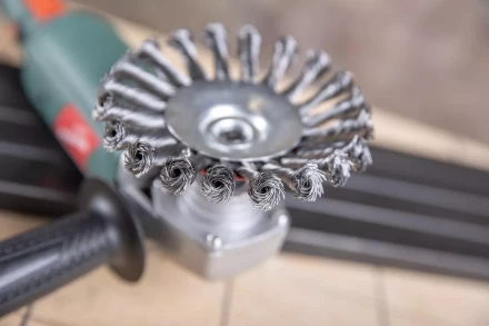 Кордщетка HAMMER тарелка 125мм для УШМ витая сталь (207-113) купить в Нижневартовске