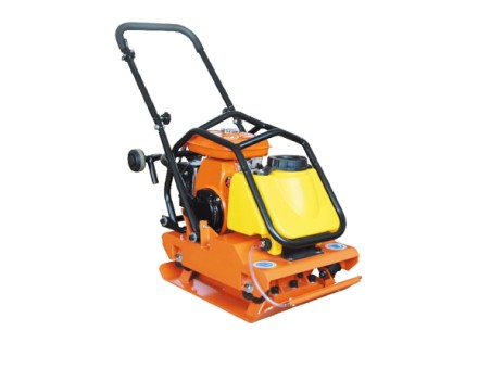 Виброплита TOR C-95T(R) 109 кг, 18кН (Loncin)  бак, колесный комплект 1022014 купить в Нижневартовске