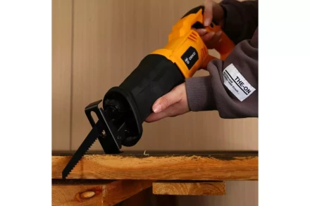 Пила сабельная DEKO DKRS1000, 063-4194 купить в Нижневартовске