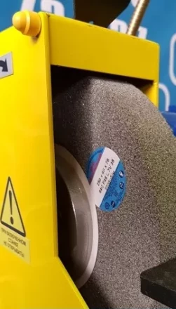 Настольный точильно-шлифовальный станок ТШ 1.35 (с ПП-750/У и блокировкой) круг 250х40х76 купить в Нижневартовске