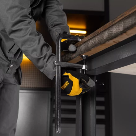 Струбцина Denzel F-образная, 100x300мм, кованая 20470 купить в Нижневартовске