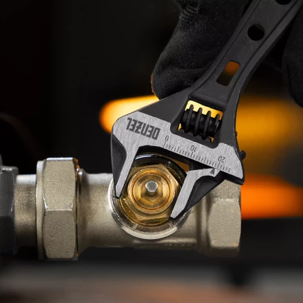 Ключ разводной 115 мм Denzel, CrV, кованый, укороченная рукоятка 15751 купить в Нижневартовске