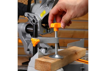Пила торцовочная DEKO DKMS2200-255 Laser, 063-4218 купить в Нижневартовске