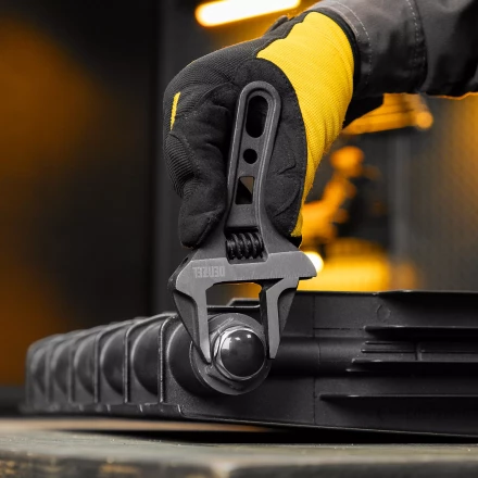 Ключ разводной 155 мм Denzel 15753, CrV, кованый, укороченная рукоятка купить в Нижневартовске