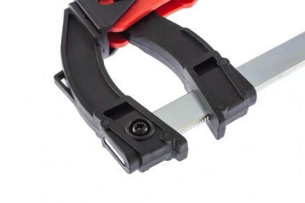 Струбцина реечная быстрозажимная пластиковый корпус рычажно-храповой механизм 300 х 90 х 390 мм штанга 5 х 20 мм Matrix 20738 купить в Нижневартовске