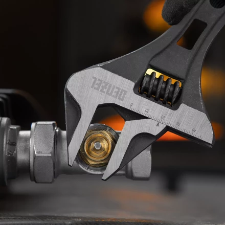 Ключ разводной 185 мм Denzel 15754, CrV, кованый, укороченная рукоятка купить в Нижневартовске