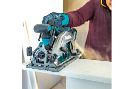 Аккумуляторная дисковая пила Makita 40B XGT HS012GZ (без АКБ и ЗУ) купить в Нижневартовске