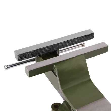 Тиски слесарные Сибртех 18621, 200 мм, стальные, поворотные купить в Нижневартовске