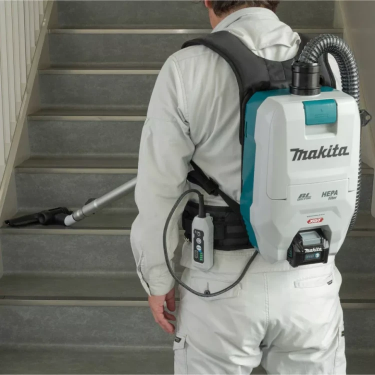 Аккумуляторный ранцевый пылесос Makita 40V XGT VC008GZ (без АКБ и ЗУ) купить в Нижневартовске