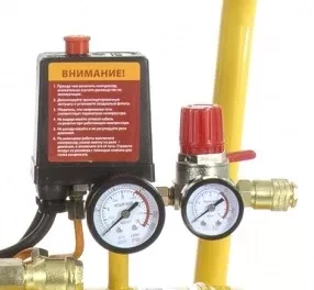 Компрессор масляный поршневой прямой привод DENZEL PC 50-260 58073 купить в Нижневартовске