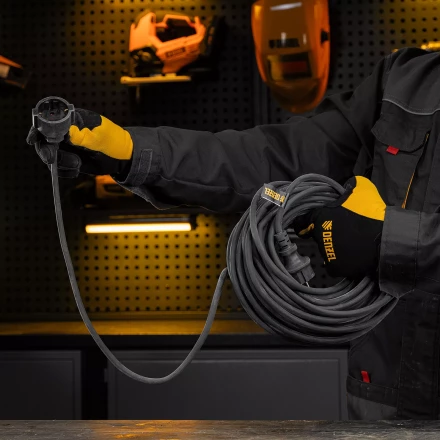 Удлинитель-шнур силовой Denzel Top Series 37420, КГТТ, 20м, 1 розетка, 3 x 1,5 мм, 3 м купить в Нижневартовске