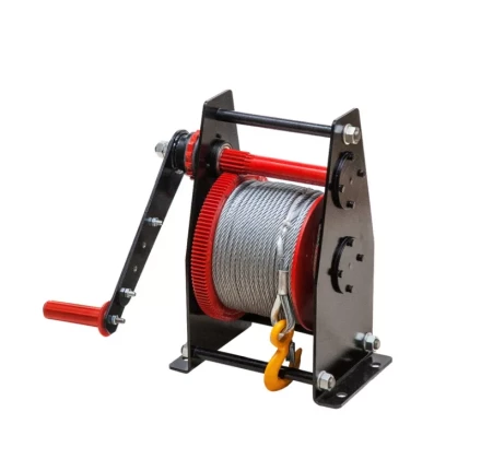 Лебедка ручная TOR ЛР-1 60 м 1005680 купить в Нижневартовске