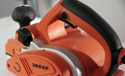 Электрорубанок РЭ-780/82 (подставка в комплекте) 50210 купить в Нижневартовске