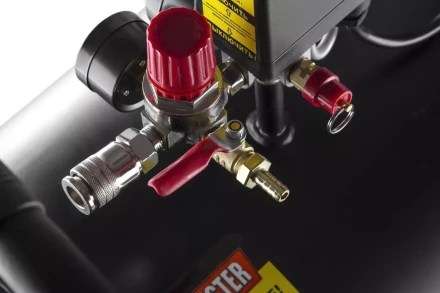 Поршневой масляный компрессор WESTER WK2200/100PRO купить в Нижневартовске