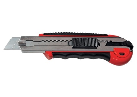 Нож с выдвижным лезвием 18 мм с 5 лезвиями MATRIX MASTER 78921 купить в Нижневартовске