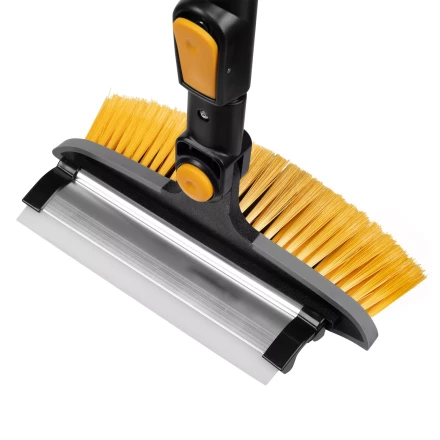 Щетка-сметка со скребком, телескоп, поворотная голова, водосгон 950-1320 мм Denzel 55327 купить в Нижневартовске