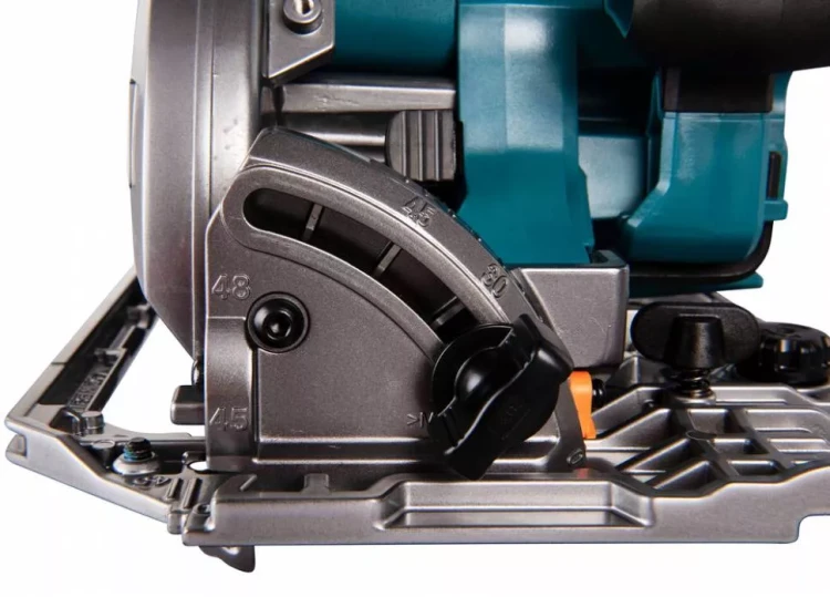 Аккумуляторная дисковая пила Makita XGT HS004GZ (без АКБ и ЗУ) купить в Нижневартовске