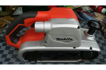 Ленточная шлифмашина Makita M9400 купить в Нижневартовске