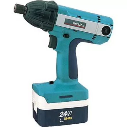 Аккумуляторный ударный шуруповерт Makita BTD200S купить в Нижневартовске