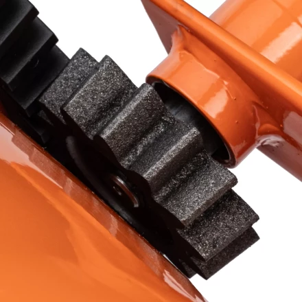 Бетоносмеситель Сибртех БСН-180П 95518, мощность 700 Вт, полиамидный венец купить в Нижневартовске