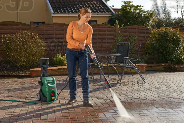 Минимойка-мойка высокого давления Bosch AQT 35-12 PLUS купить в Нижневартовске