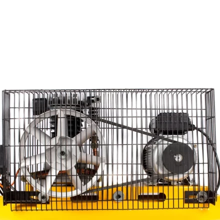 Компрессор воздушный BCI2300/100, ременный привод, 2.3 кВт, 100 литров, 400 л/мин Denzel 58114 купить в Нижневартовске