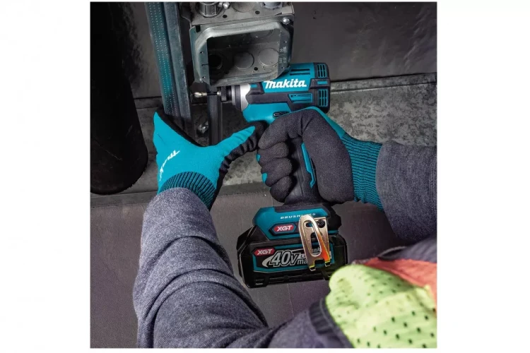 Бесщеточный 40V ударный шуруповерт (импакт) Makita TD003GA201 купить в Нижневартовске