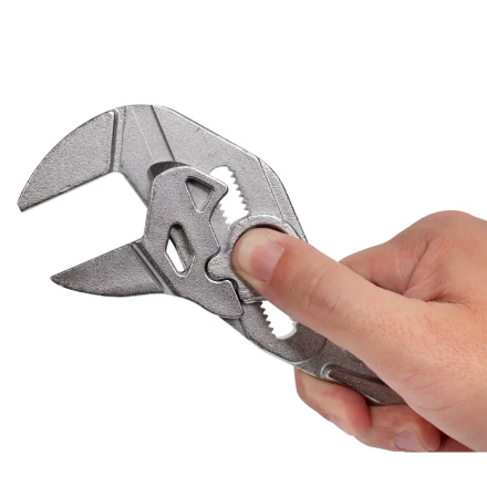 Клещи переставные — гаечный ключ КВТ 180 мм с кнопочной самофиксацией (82147) купить в Нижневартовске