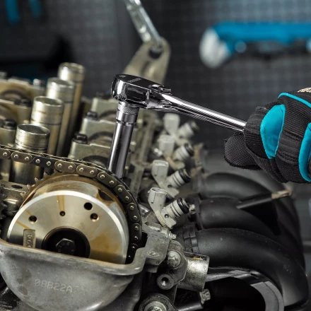 Ключ-трещотка 3/8" Gross 14051, CrV, 120 зубьев, цельнометаллический, хром купить в Нижневартовске