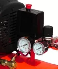 Компрессор масляный поршневой прямой привод Elitech КПМ 200/24 ПРОМО купить в Нижневартовске
