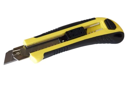 Нож со сменным лезвием 18 мм пластиковый корпус Энкор 9667 9667 купить в Нижневартовске