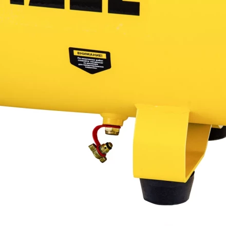 Компрессор воздушный прямой привод DC1700/50, 1.7 кВт, 50 литров, 260 л/мин Denzel 58164 купить в Нижневартовске