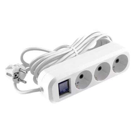 Удлинитель бытовой с заземлением и выключателем 5 м 3 розетки 10 A серия УХз10 Denzel 95973 купить в Нижневартовске