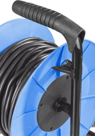 Удлинитель ЗУБР "ПРОФЕССИОНАЛ" на катушке, ПВС 3х1,5кв мм, 4 гнезда, макс мощн 3500Вт, 50м 55082-50 купить в Нижневартовске