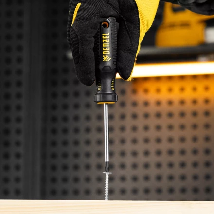 Отвертка, PH1х75 мм, S2, 3к рукоятка Denzel 121737 купить в Нижневартовске