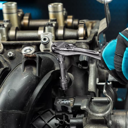 Ключ-трещотка 1/4" Gross 14053, CrV, 90 зубьев, усиленный, хром купить в Нижневартовске