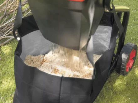 Измельчитель садовый B&amp;D GS2400-QS купить в Нижневартовске