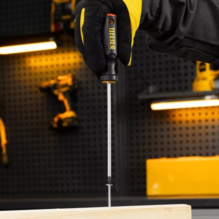 Отвертка, PH1х150 мм, S2, 3к рукоятка Denzel 121767 купить в Нижневартовске