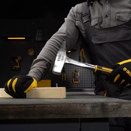 Молоток слесарный 800 г Denzel 10405, цельнометаллический, двухкомпонентная рукоятка купить в Нижневартовске