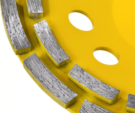 Чашка STAYER "PROFESSIONAL" алмазная сегментная двухрядная, высота 22,2мм, 125мм 33381-125 купить в Нижневартовске