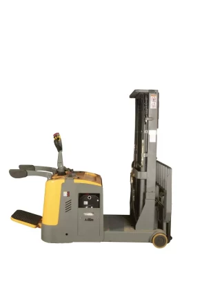 Штабелер самоходный 1,5 т 4,5 м XILIN CPD15R с наклоном мачты и противовесом 24/320 В/Ач 1013117 купить в Нижневартовске