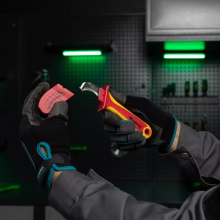 Нож диэлектрический Сибртех до 1000 В, для снятия оплетки электрокабелей 78808 купить в Нижневартовске