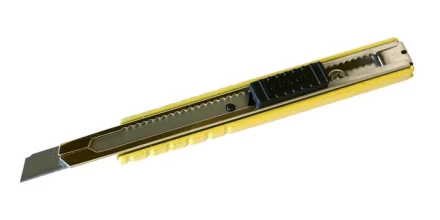 Нож со сменным лезвием 9 мм металлический корпус Энкор 9660 купить в Нижневартовске