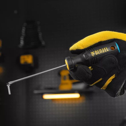 Отвертка, SL3х100 мм, S2, 3к рукоятка Denzel 121907 купить в Нижневартовске