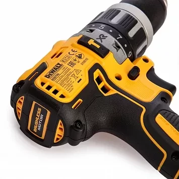 Аккумуляторная дрель DCD 796 D2 DeWalt купить в Нижневартовске