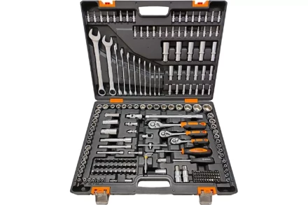 Набор инструментов, 1/2", 1/4", CrV, в кейсе 216 предм Вихрь 73/6/7/12 купить в Нижневартовске