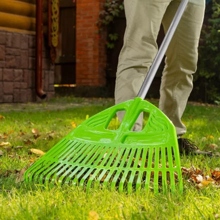 Грабли веерные пластиковые Palisad, 495 х 1680 мм, 23 плоских зуба, алюминиевый черенок, Россия, 61805 купить в Нижневартовске