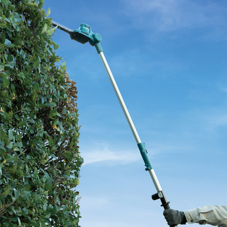 Кусторез штанговый телескопический CXT Makita UN460WDWA, 12В, 46см, 200Вт купить в Нижневартовске