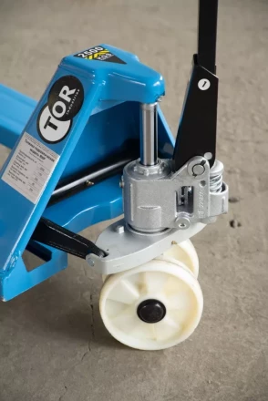 Тележка гидравлическая 2500 кг 1150 мм нейлоновые колеса TOR RHP 1001346 купить в Нижневартовске