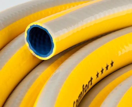 Шланг RACO COMFORT поливочный, 25атм., армированный, 3-х слойный, 3/4"х50м 40303-3/4-50_z01 купить в Нижневартовске